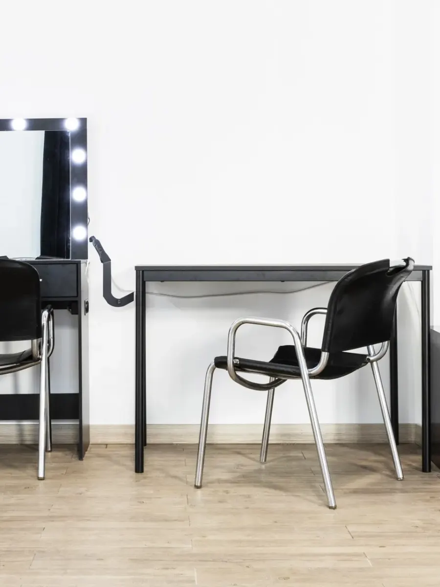 Make Up Corner — OIA Media, Corso San Gottardo 19, Milano